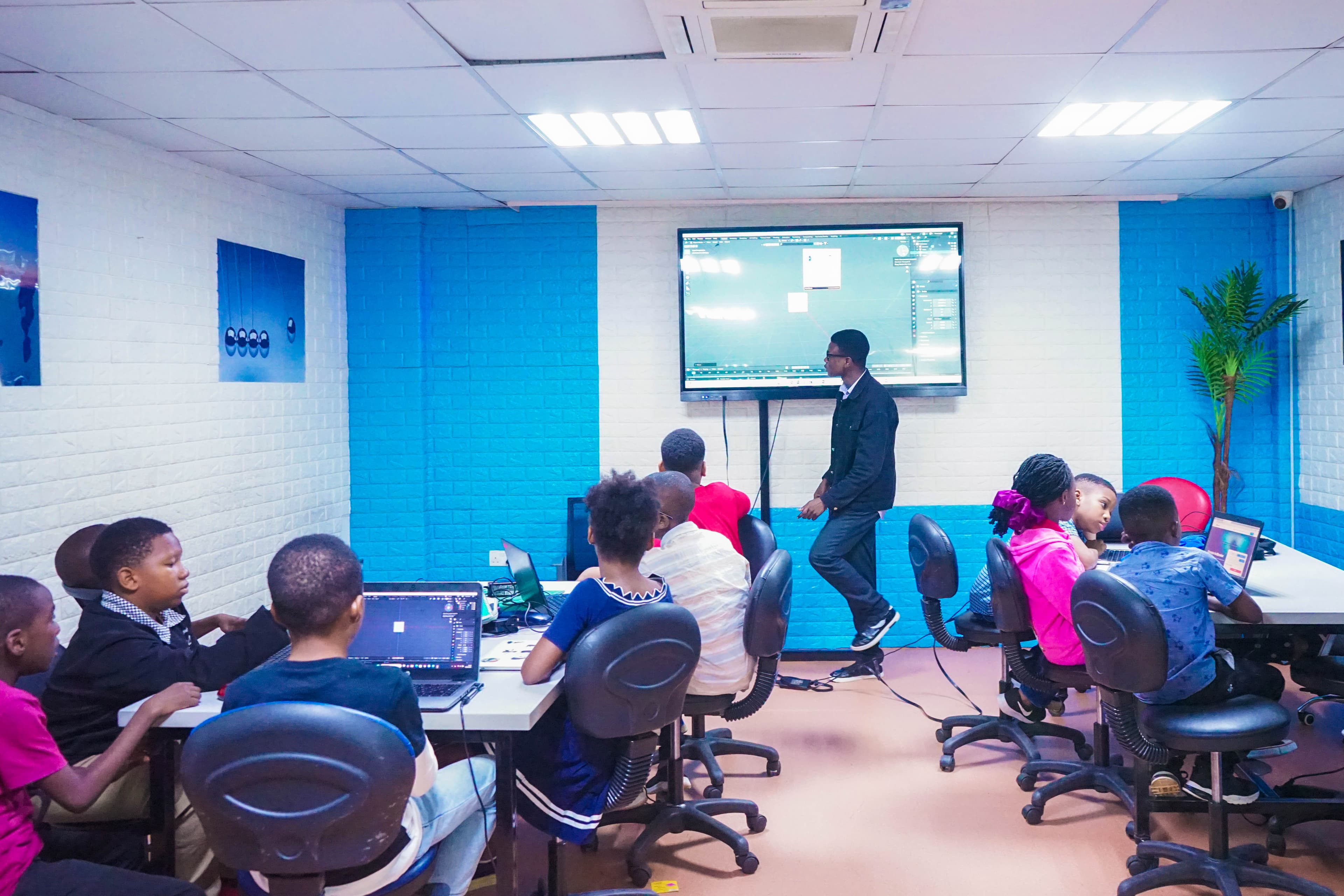 UNICCON Institute of Technology